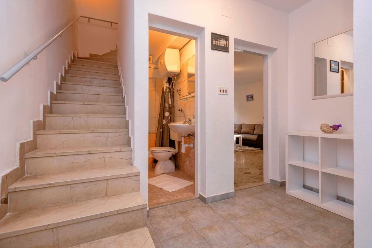 Apartment Mediteran Stari Grad  Exterior foto